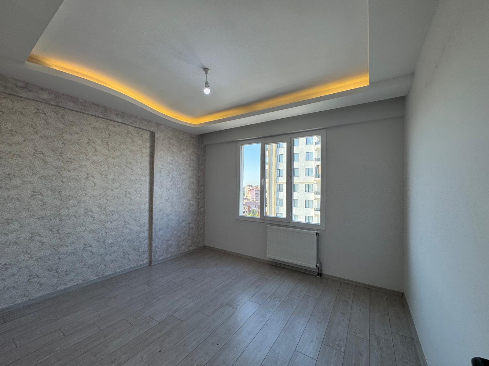 ÜÇKUYULAR TARHAN ASMİRDE 2.5+1 SATILIK LÜX DAİRE 
