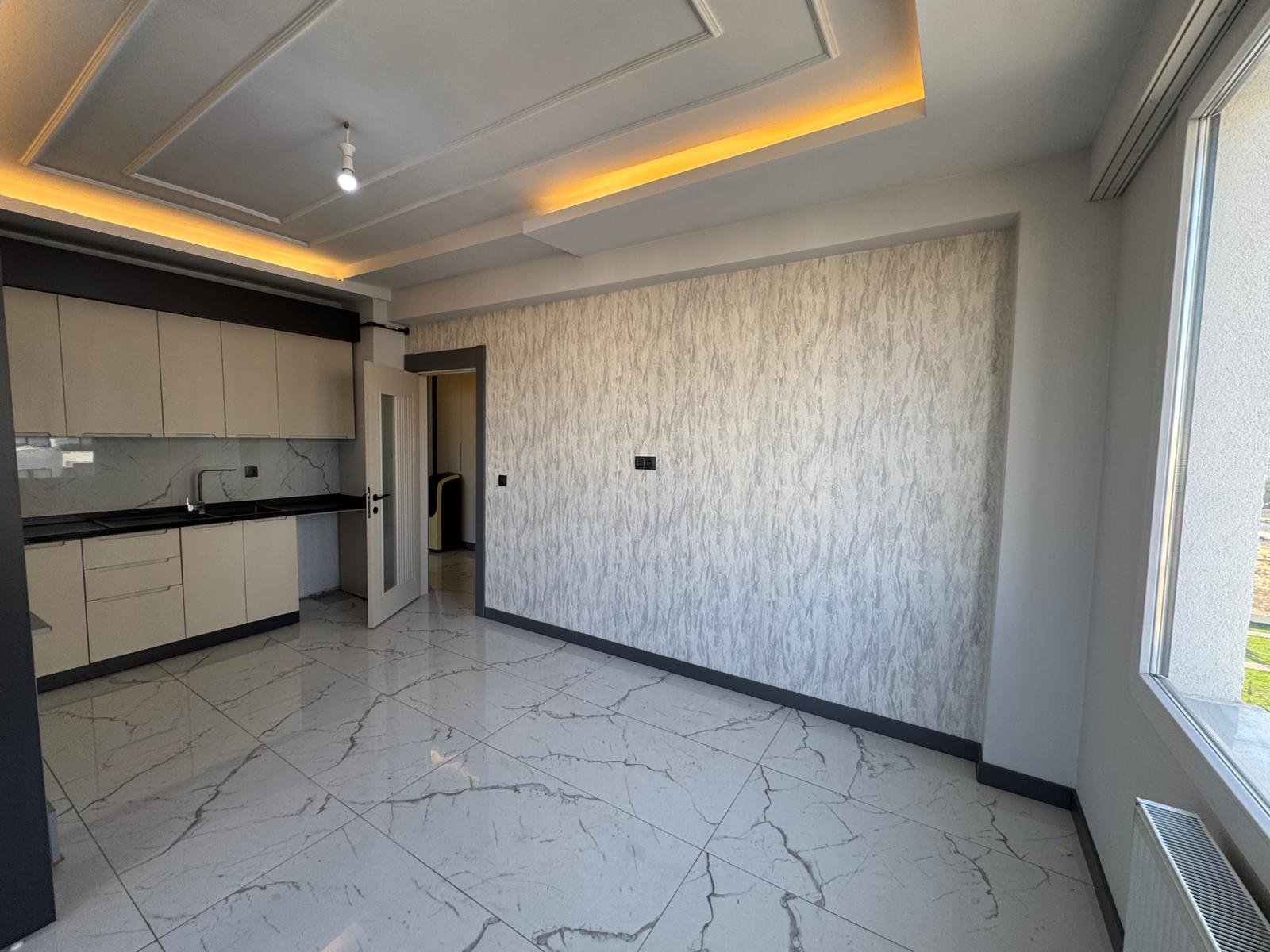 ÜÇKUYULAR TARHAN ASMİRDE 2.5+1 SATILIK LÜX DAİRE 