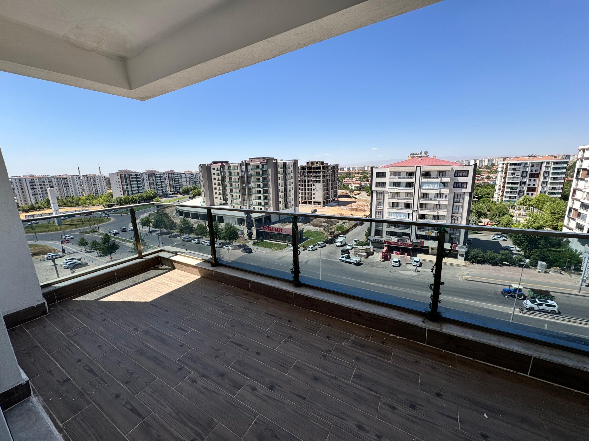 BAĞCILAR ARAÇ MUAYENE KAVŞAĞINDA RİVA YAPI KALİTESİYLE 2+1 FIRSAT DAİRE!