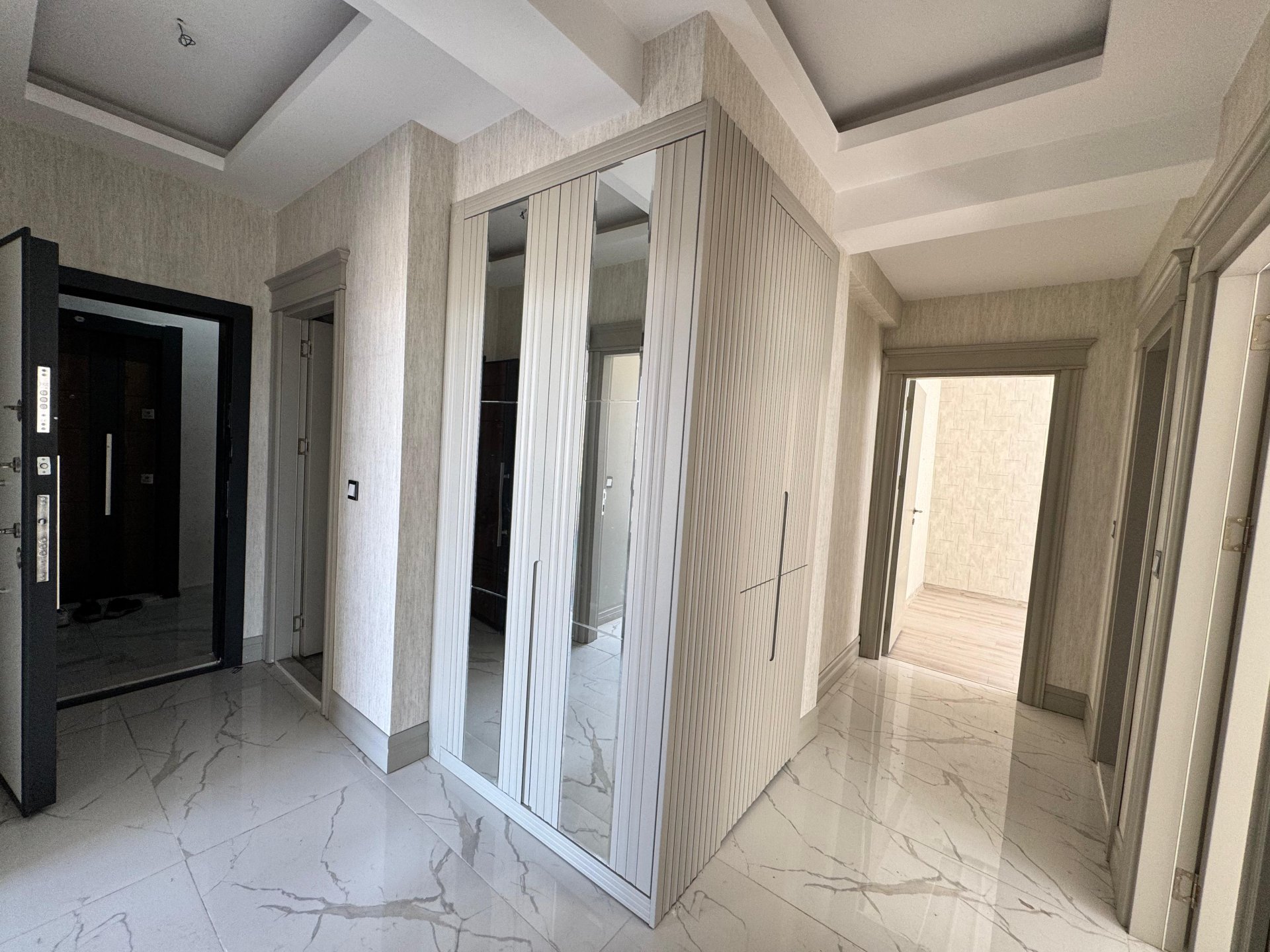 BAĞCILAR ARAÇ MUAYENE KAVŞAĞINDA RİVA YAPI KALİTESİYLE 2+1 FIRSAT DAİRE!