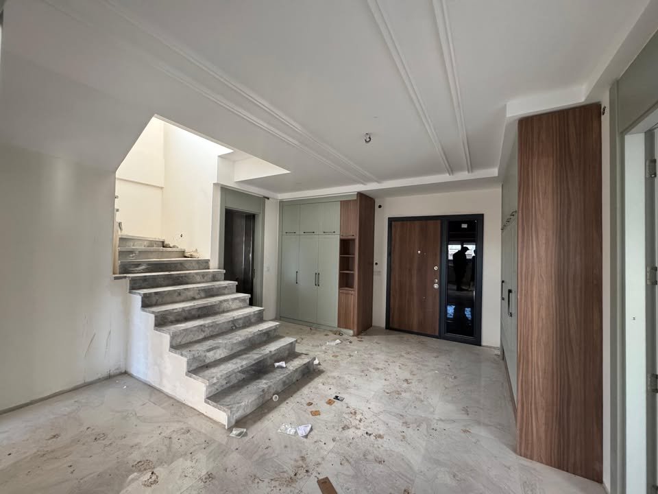 ALTINDAĞ KARŞISI 5K'DA 5+1 242M2 DUBLEKS TAŞINMAYA HAZIR VİLLA
