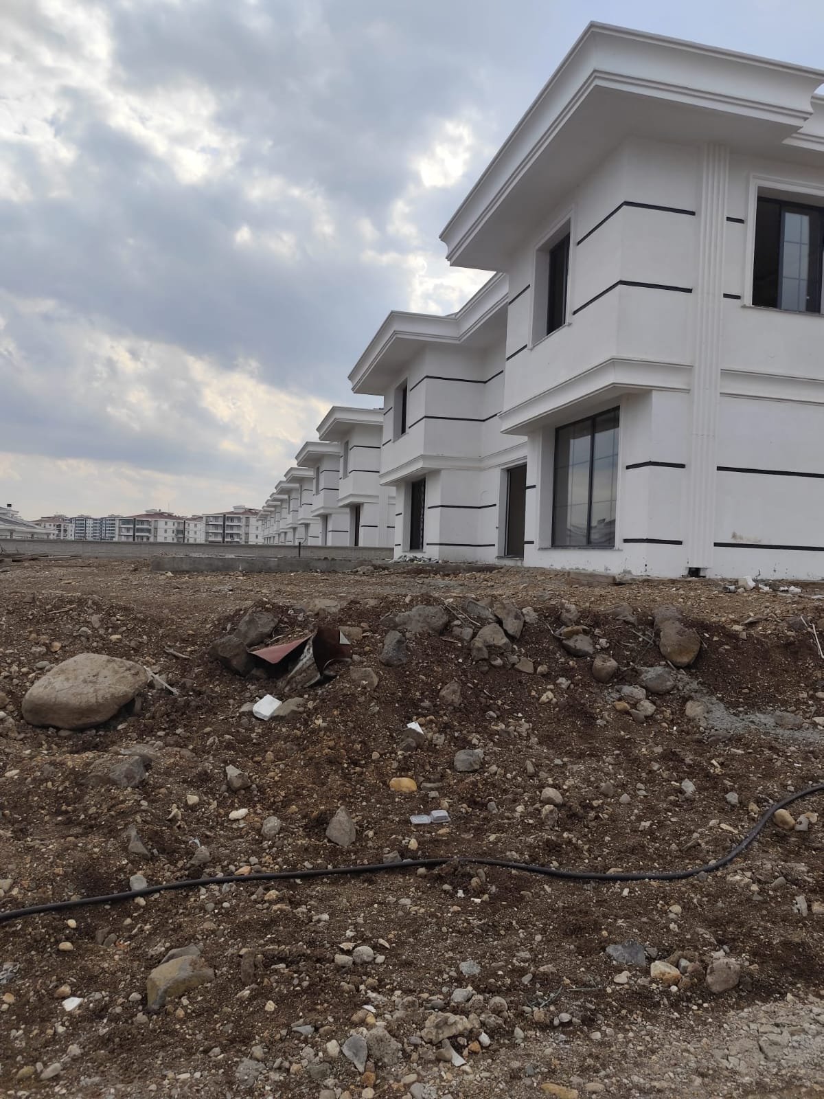 MAKRO LİFE GAYRİMENKUL'DEN 450 EVLER CİVARI SATILIK LÜKS TRİPLEX VİLLA
