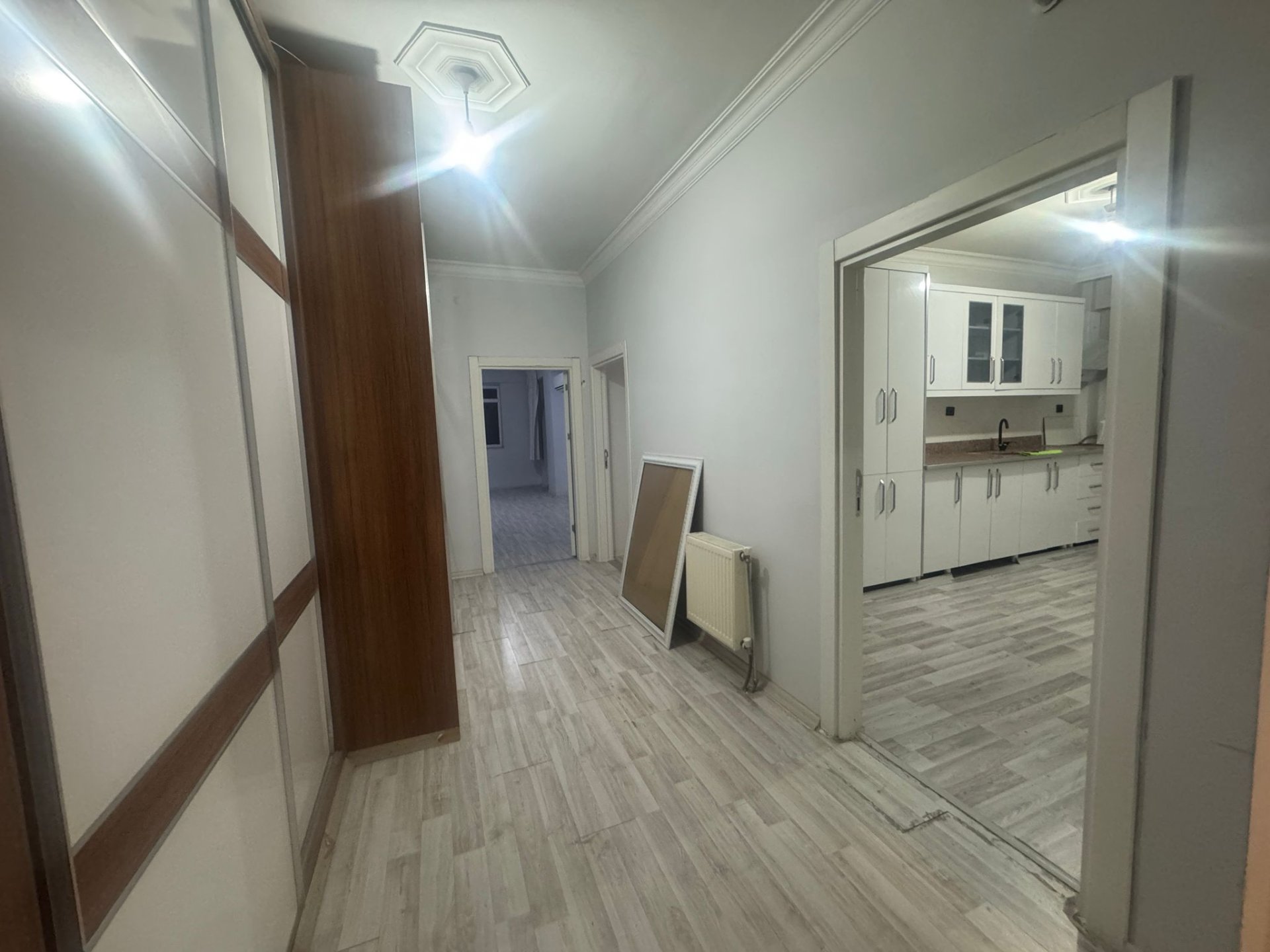 URFA YOLU ÜZERİYENİ HAL CİVARINDA TAŞINMAYA HAZIR TERTEMİZ BAKIMLI 3+1 SATILIK DAİRE