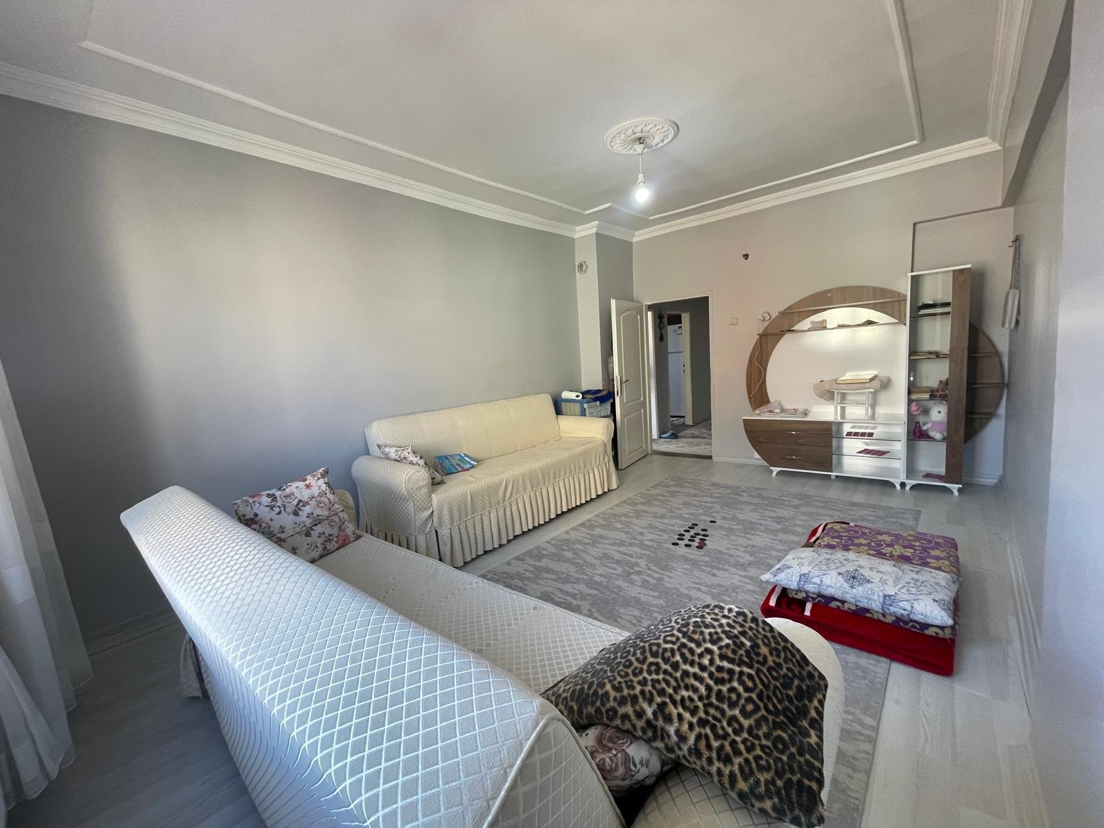 BAĞLAR ÇARŞAMBA PAZARINDA SATILIK 2+1 DAİRE