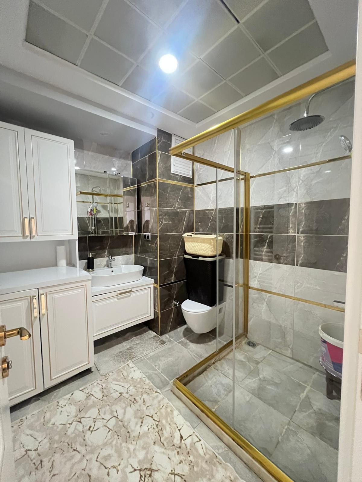 FABRİKA MAHALLESİNDE LÜX 4+1 SATILIK DAİRE