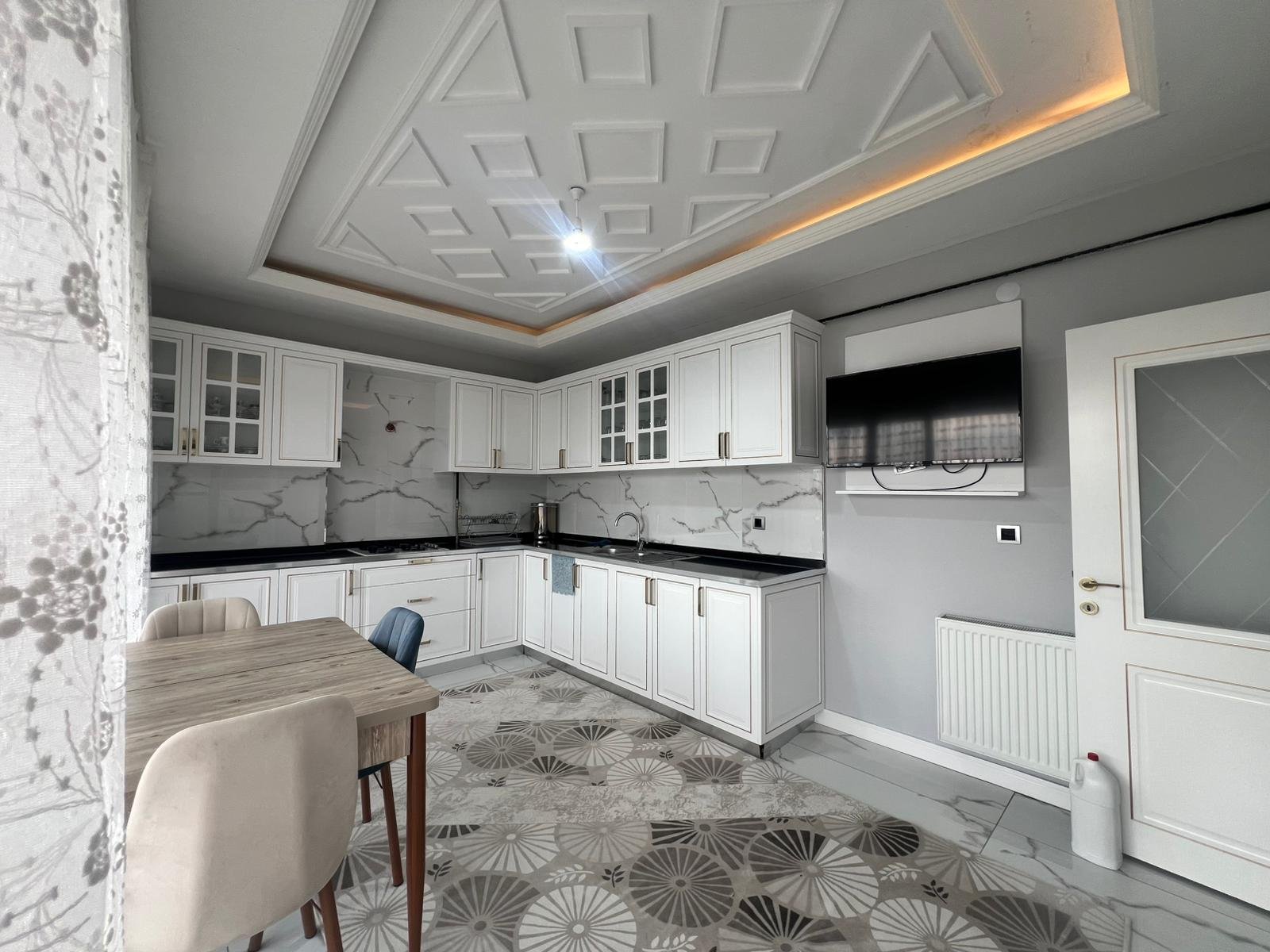 FABRİKA MAHALLESİNDE LÜX 4+1 SATILIK DAİRE